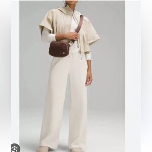 Lululemon Everywhere Fleece 1L Belt Bag in Brown Earth